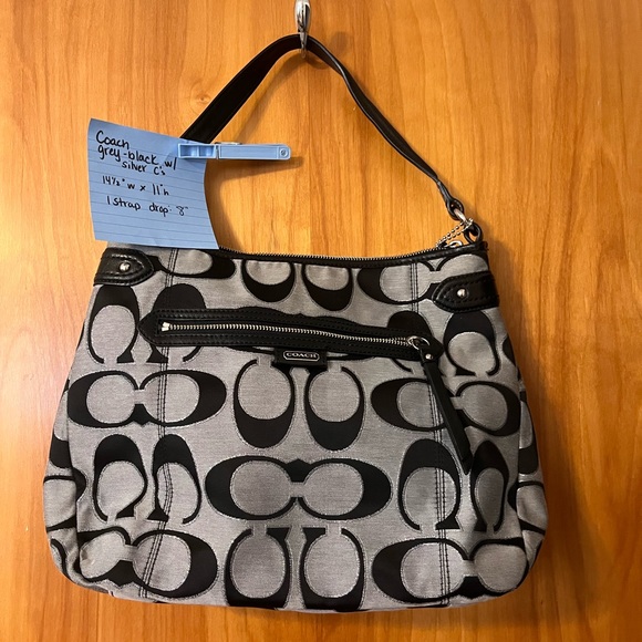 Coach, Excellent used condition, smoke free home - Picture 1 of 5